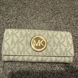 Michael Kors Cream Gold Wallet